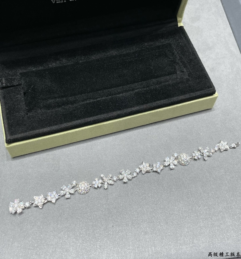 Vca Necklaces